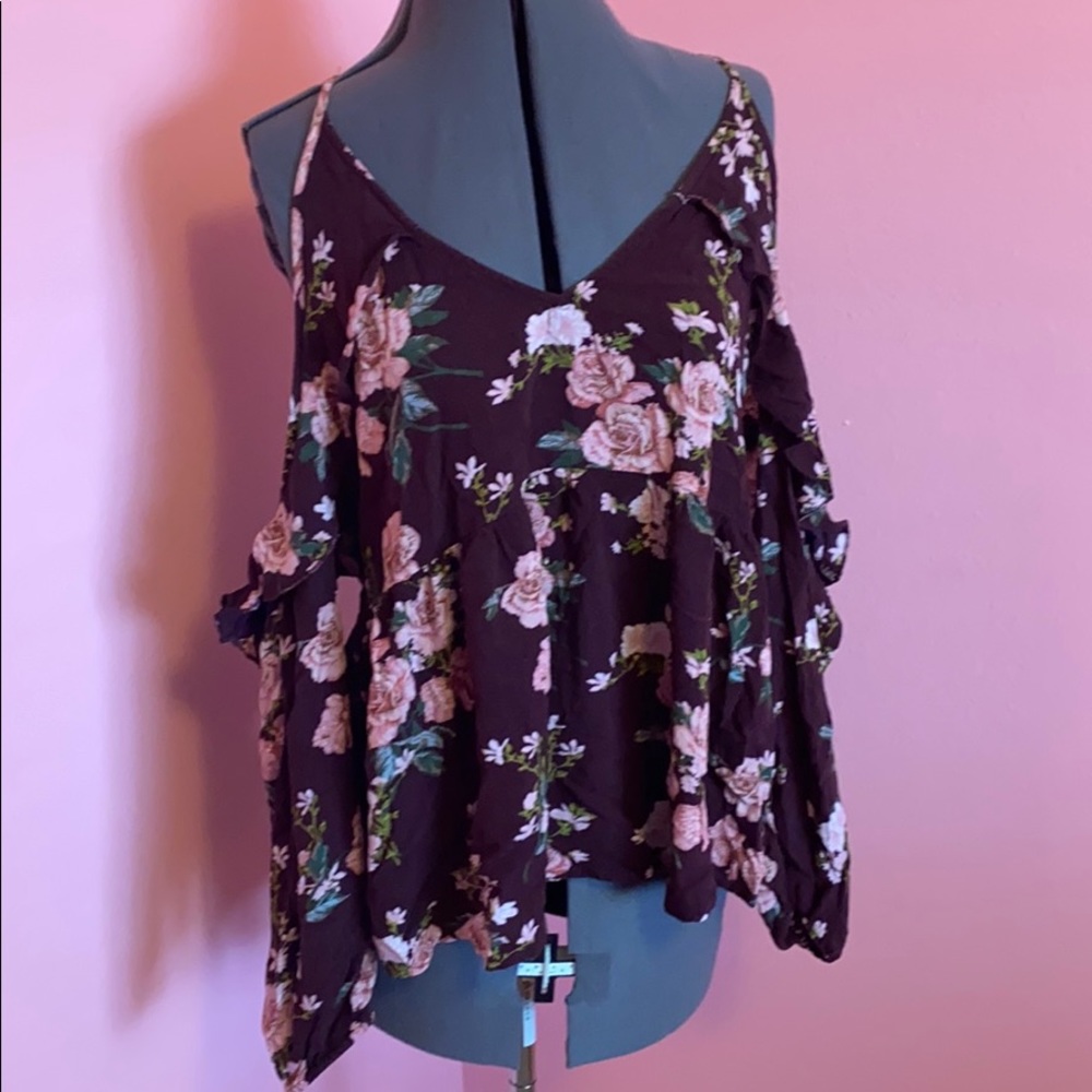 Cold shoulder top